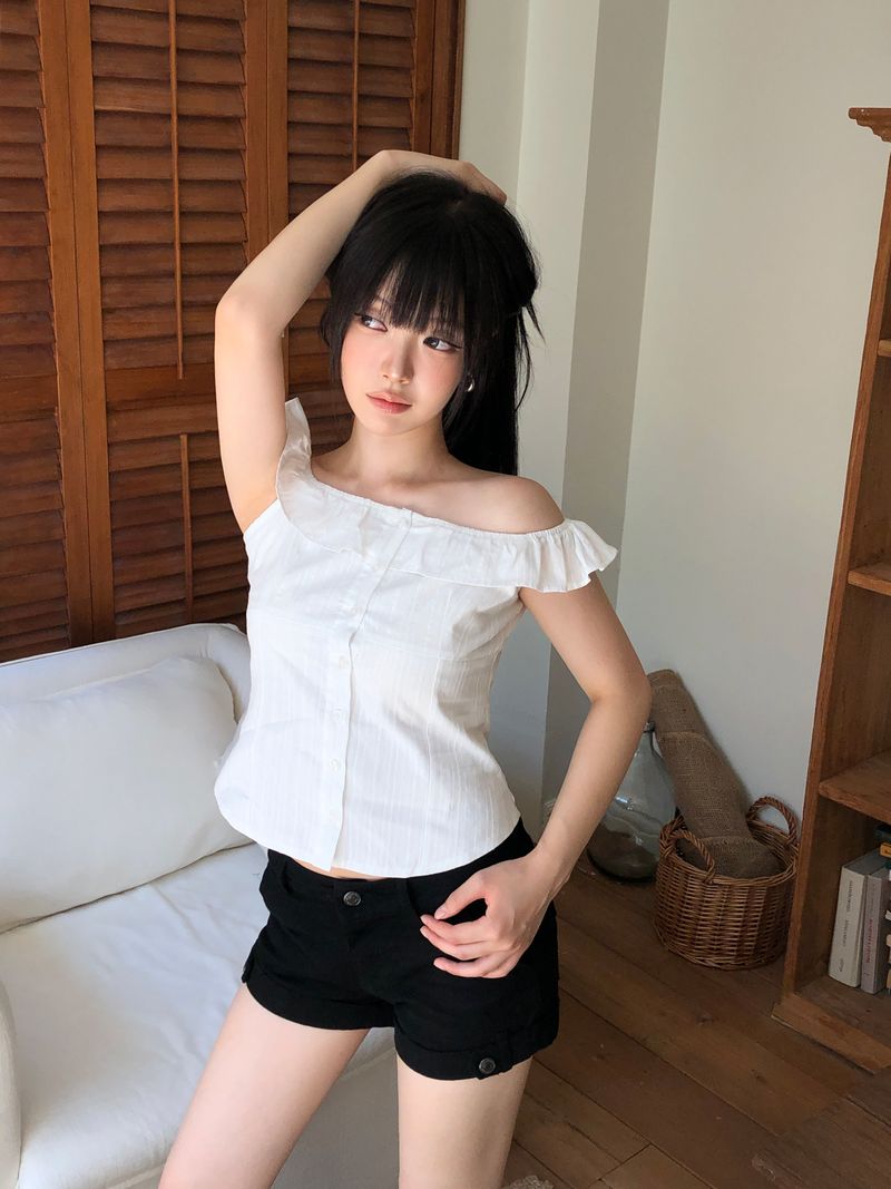 Rerang Frill Off-Shoulder Blouse