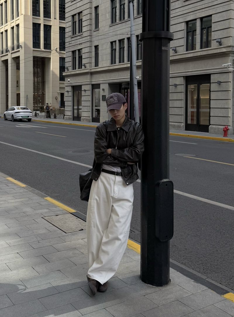 HIMUL STITCH CURVED PANTS