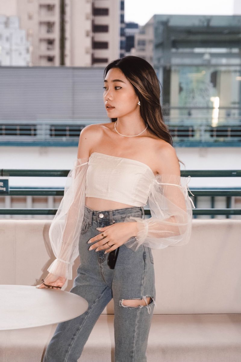  Swan Lake Off-shoulder Top - White
