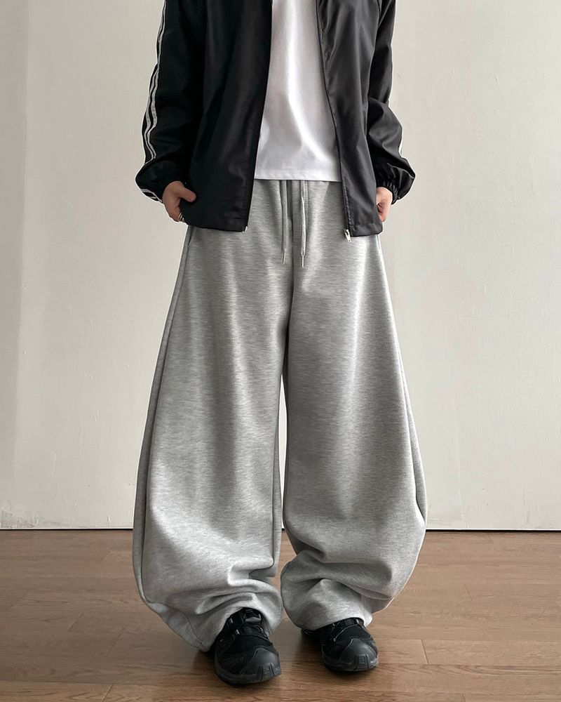Tension Curved Sweatpants