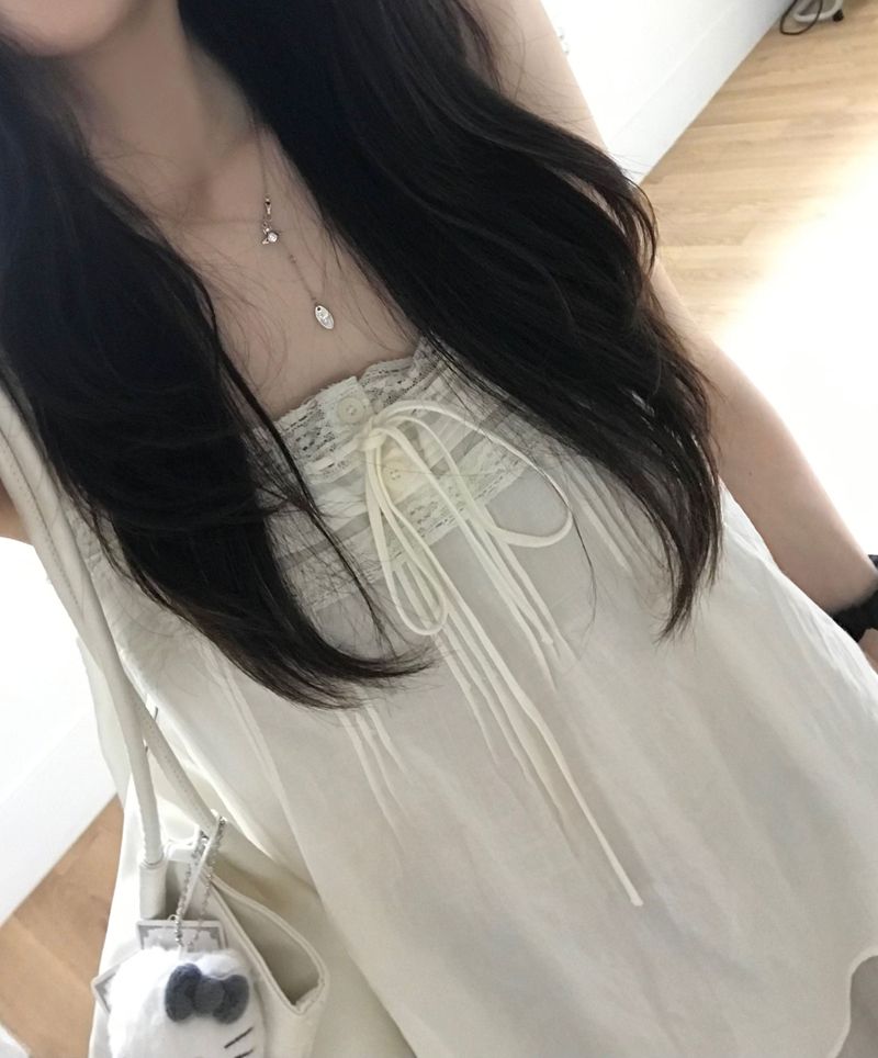 Kitten（キッテン）の「Wid Lace Top (2 colors)（Tops）」