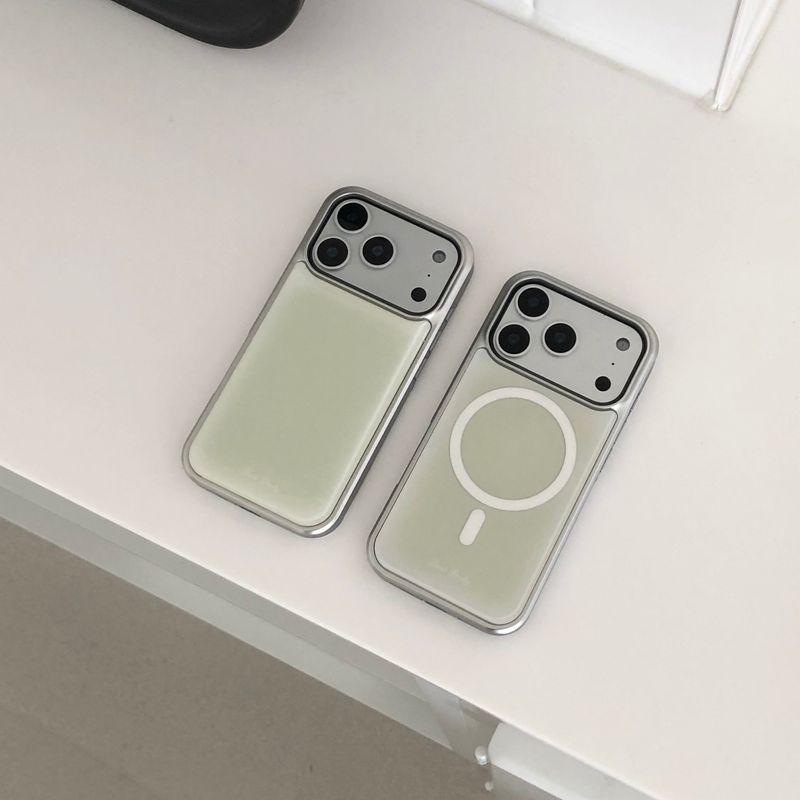 green silver MagSafe bumper case