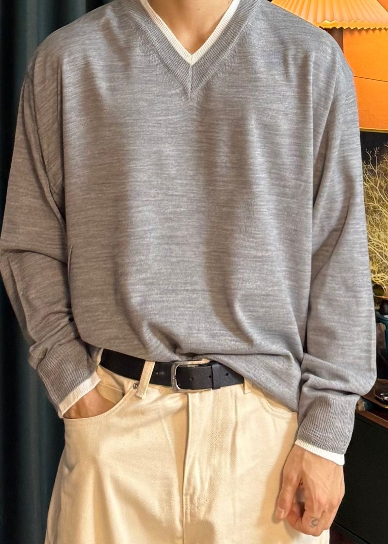 Coloring MER V-neck knit 4COLOR