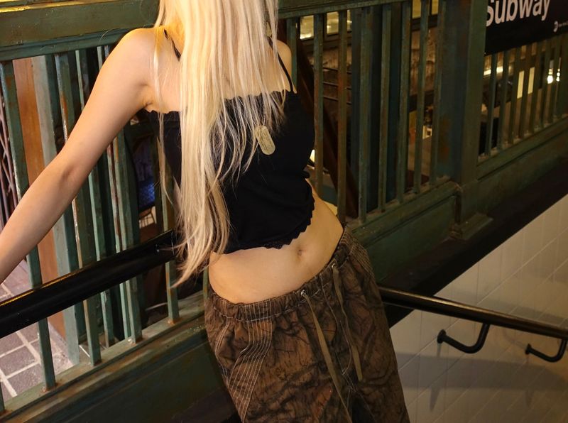black lace cropped sleeveless