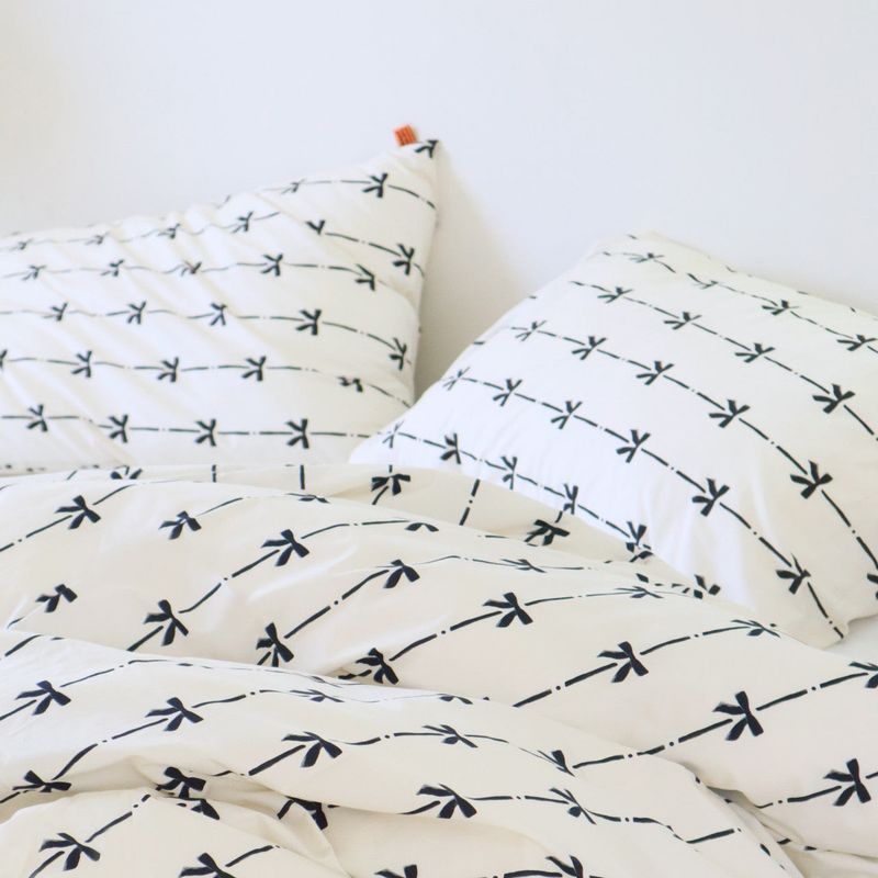 Ribbons pillow case