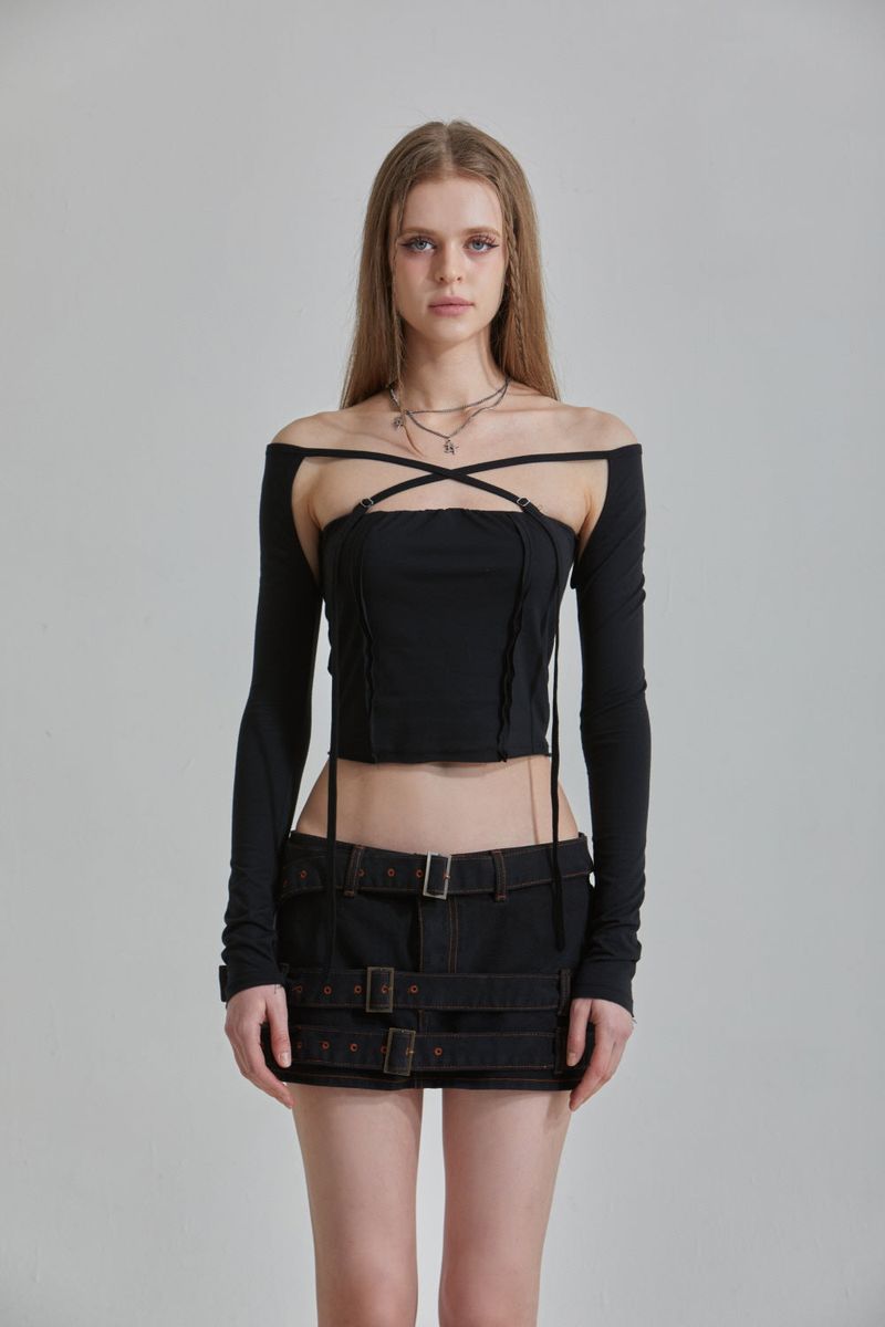 OUT SQUARE T-SHIRT
