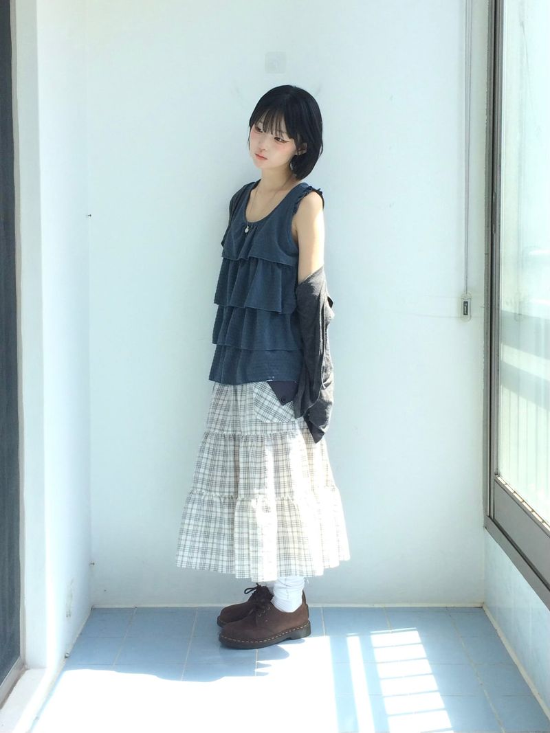 cream checkered pocket skirt