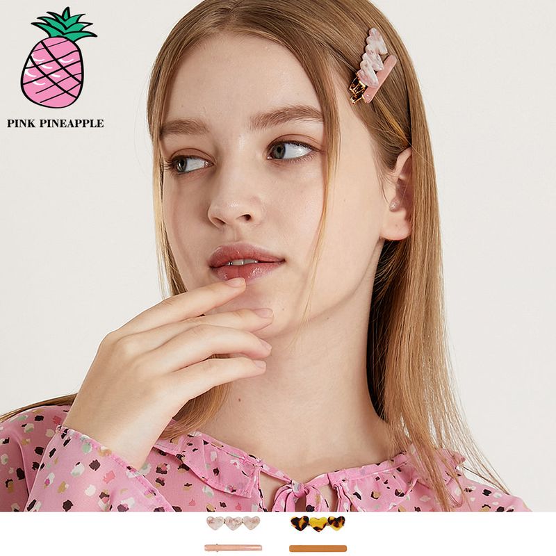 PINK PINEAPPLE（ピンクパイナップル）の「[2 PCS 1 SET] TRIPLET HEART PIN（Hair Accessories）」