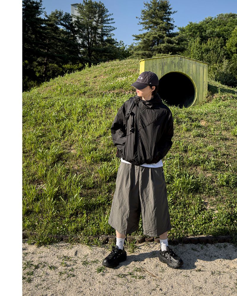 Aeric Diagonal Lightweight Windbreaker