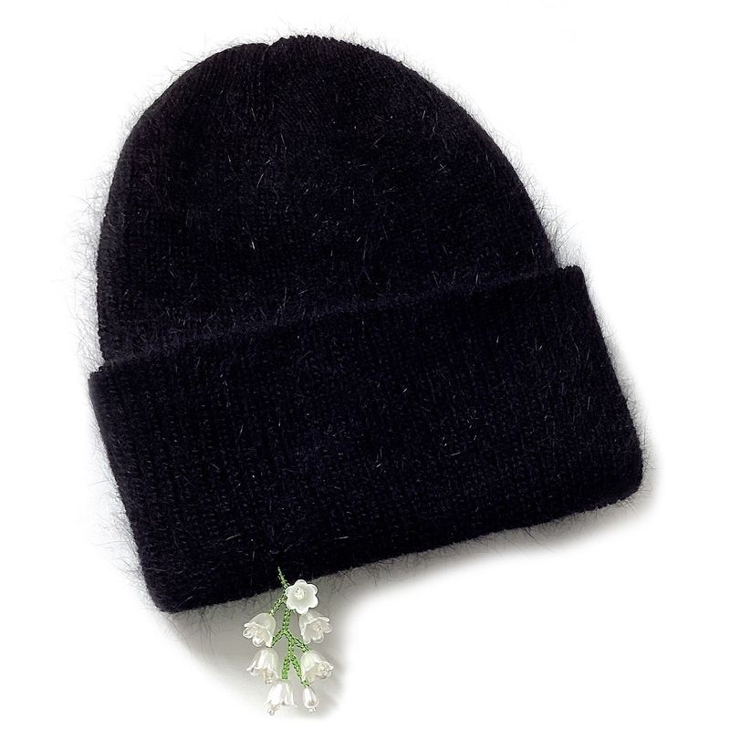 OTHER-worldly（アザーワールドリー）の「Drop White Flower Beads Beanie [Angora Black]（Hats）」