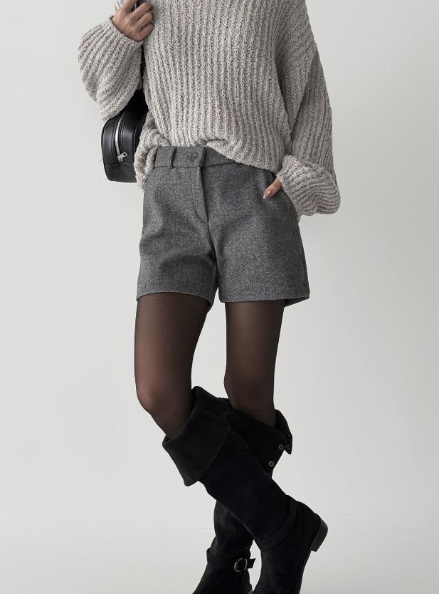 Leaf Wool High Shorts