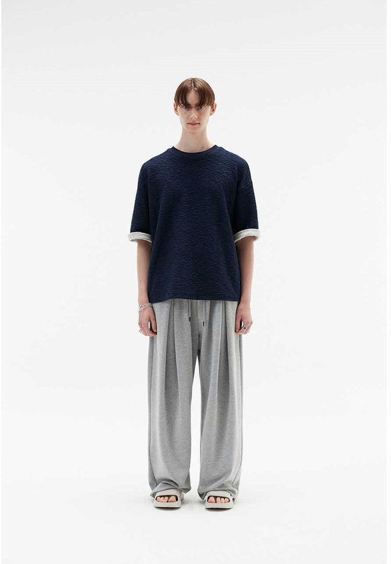 deep four tuck flow banding pants grey