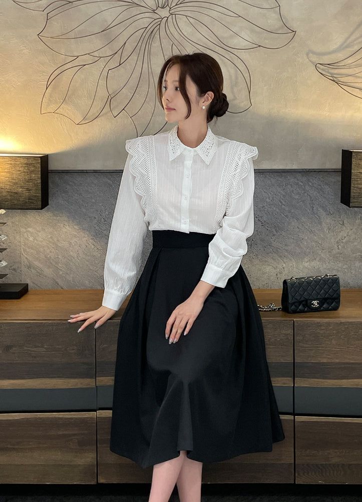Crea Lace Collar Puff Blouse