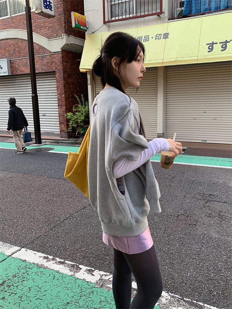 CIRCLE HOLE SWEAT SHIRT (3C)
