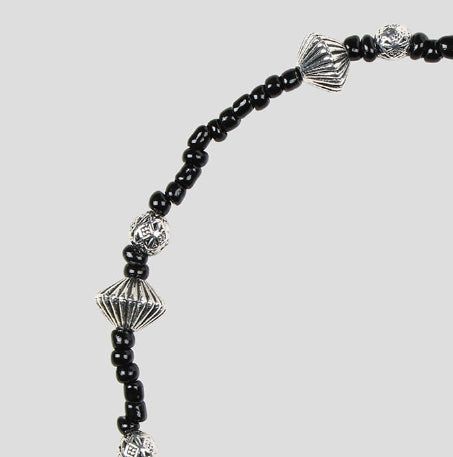 Shuvid bead bracelet