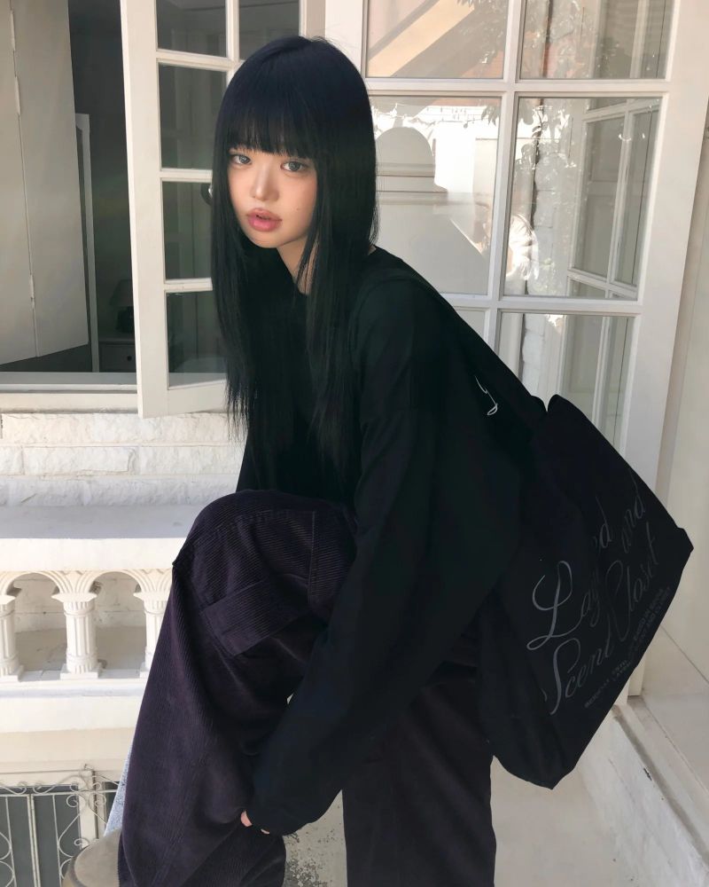 [ORIGINAL] Rosette Loose-Fit Lettering Long-Sleeve