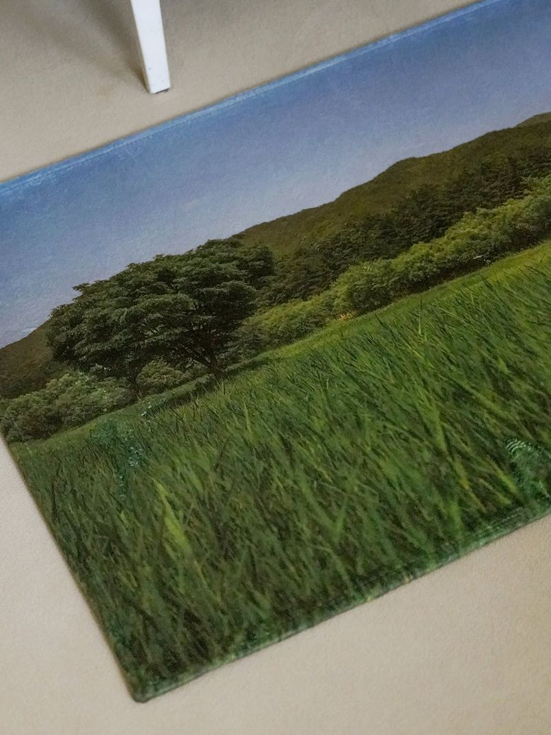 walking people rug - M
