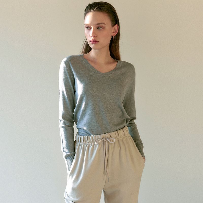 NICK&NICOLE(ニック&ニコール)の「SOFT V NECK KNIT_GRAY(Tops)」