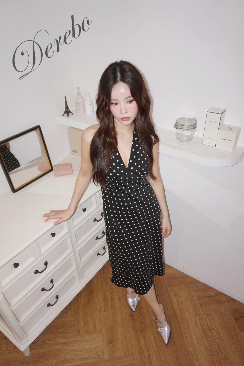 dot halter-neck sleeveless V-neck long dress