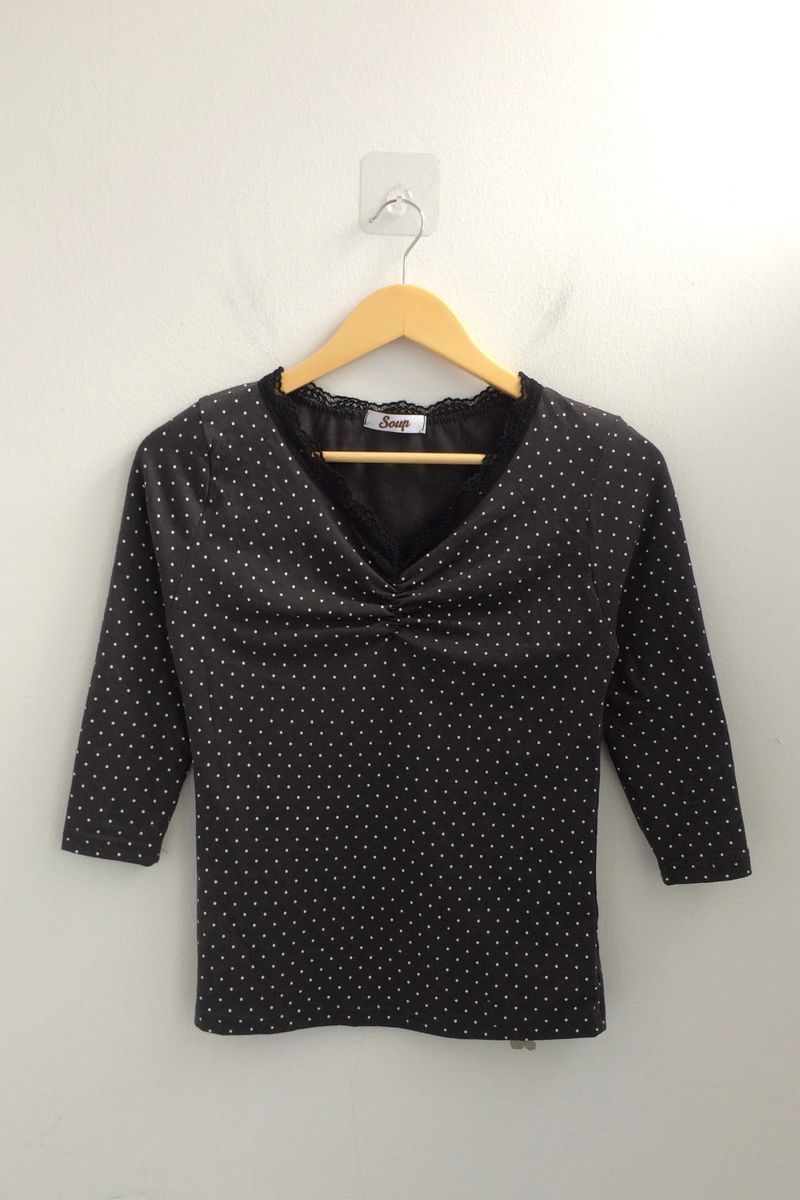 Lace V-Shirring Dot Top