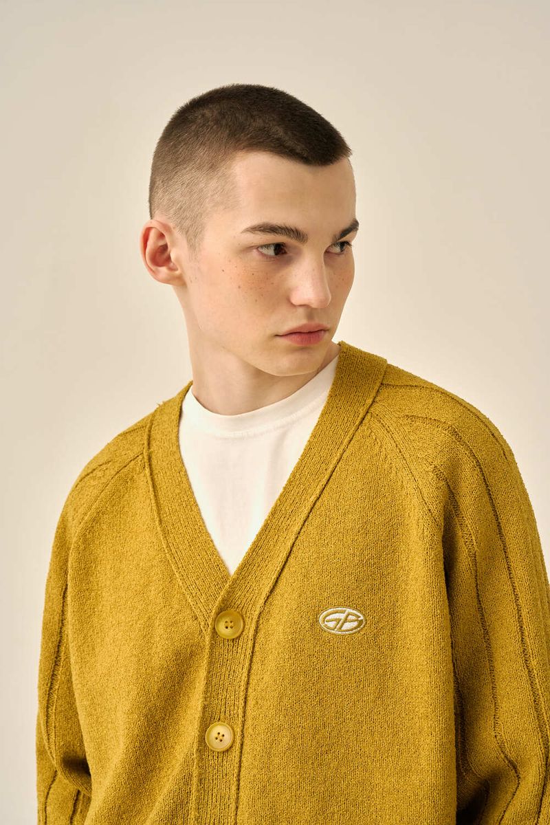 RAGLAN PATTERN BOOKLE CARDIGAN - OLIVE