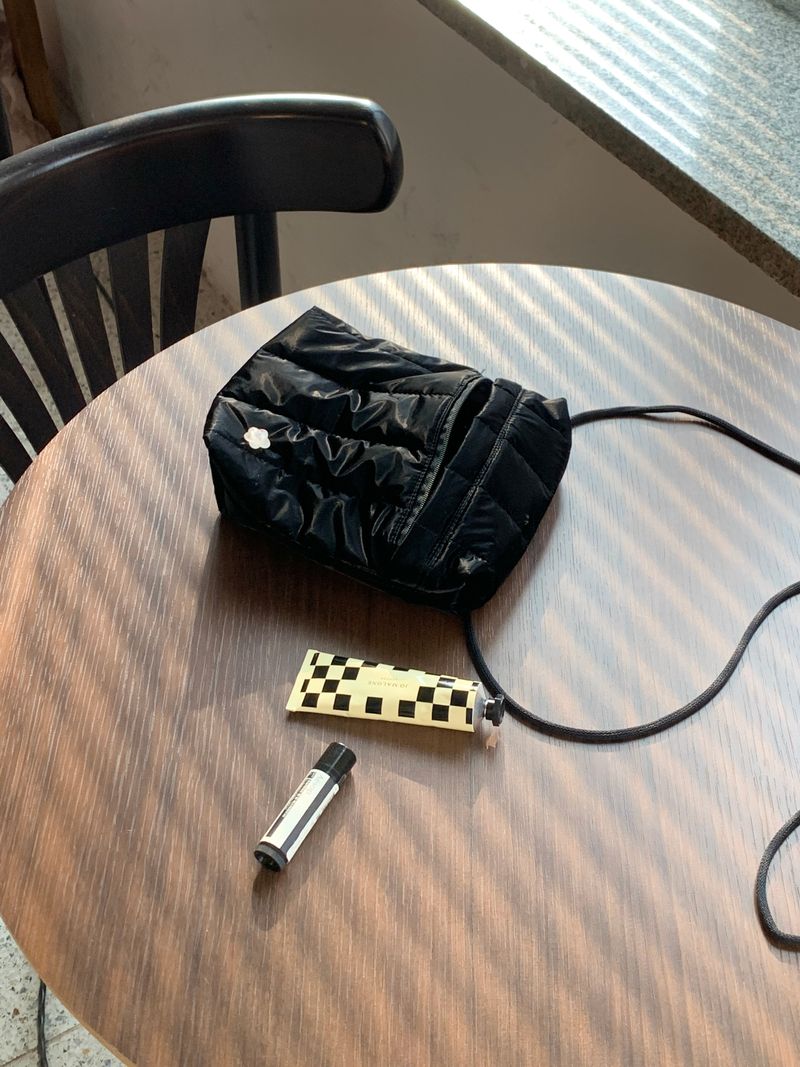 mini pocket bag - padding glossy black