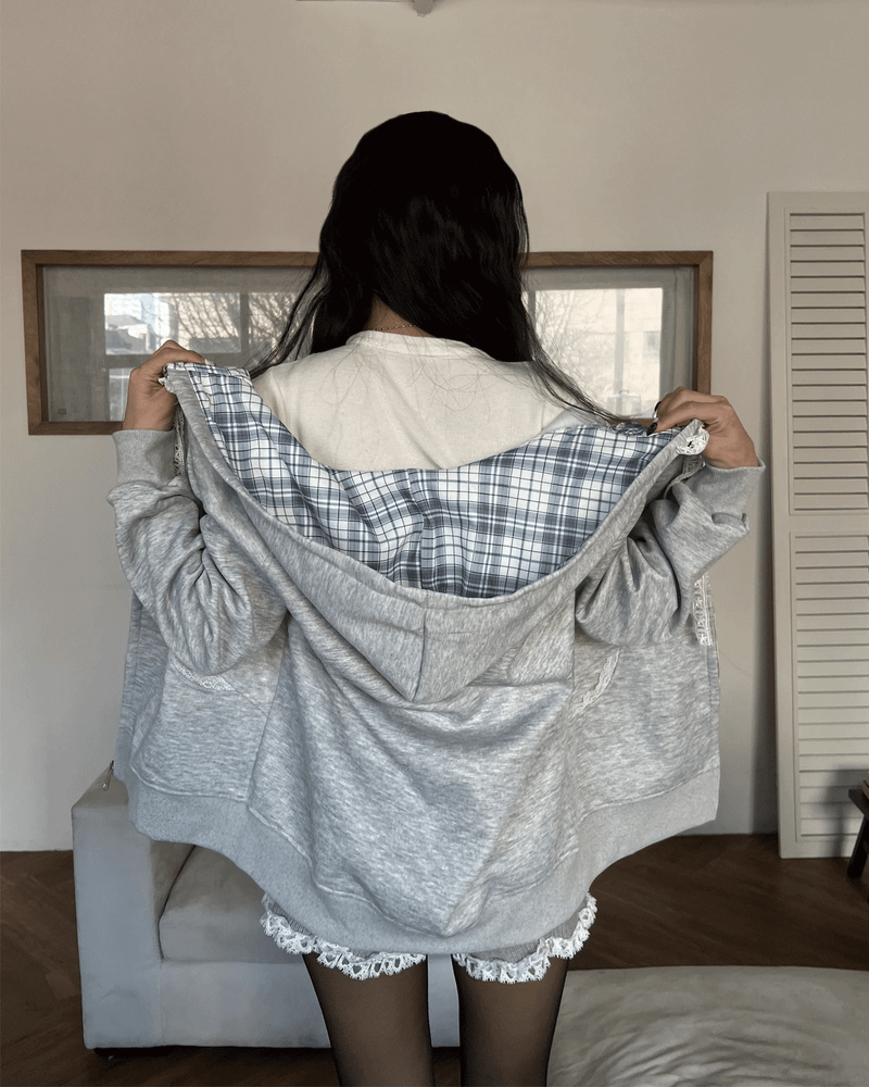 GUSTA（グスタ）の「Angel lace point color scheme check hood long sleeve zip-up (Gray)（Tops）」
