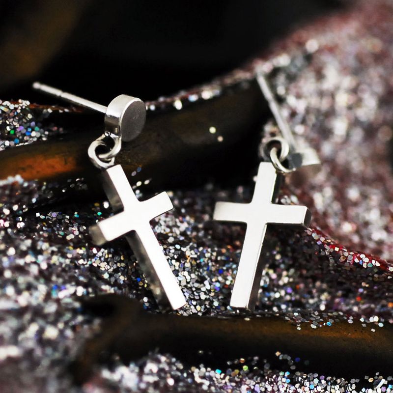 Naive Cross-D1 silver earring