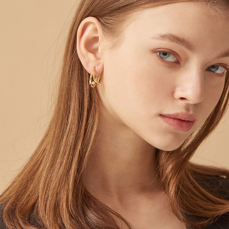 GOLD BEAM EARRING