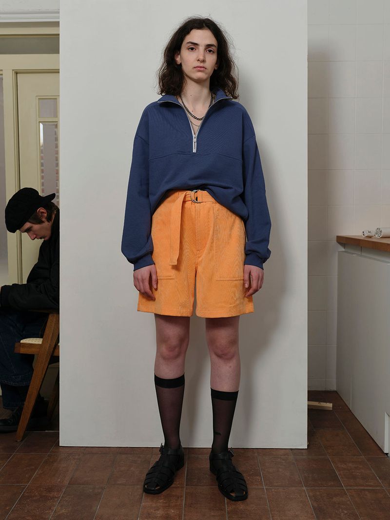 YOUNGOH(ヨンオ)の「CORDUROY BELT SHORTS TANGERINE(Pants)」