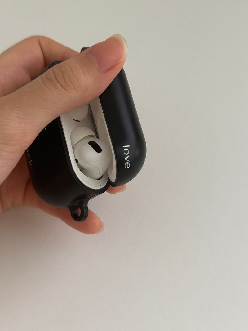 love music black airpods case