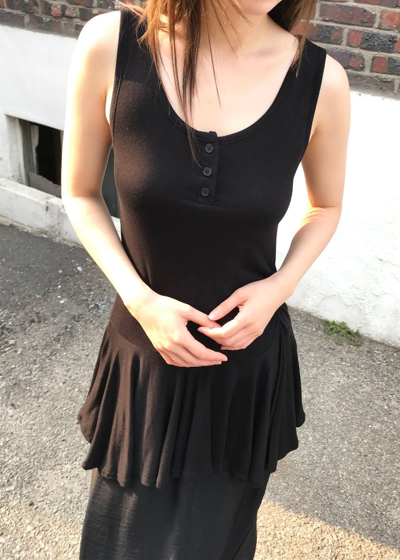 FLARE SLEEVELESS OS TOP
