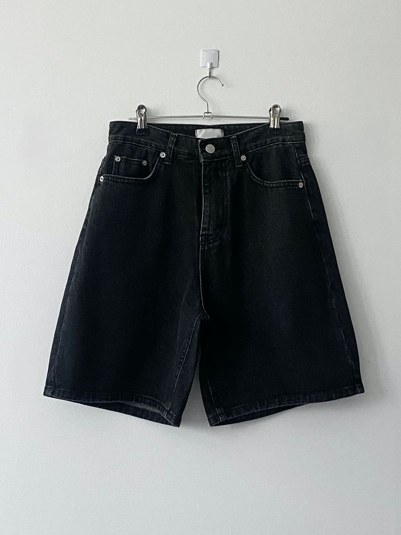 Dark blue half-pants
