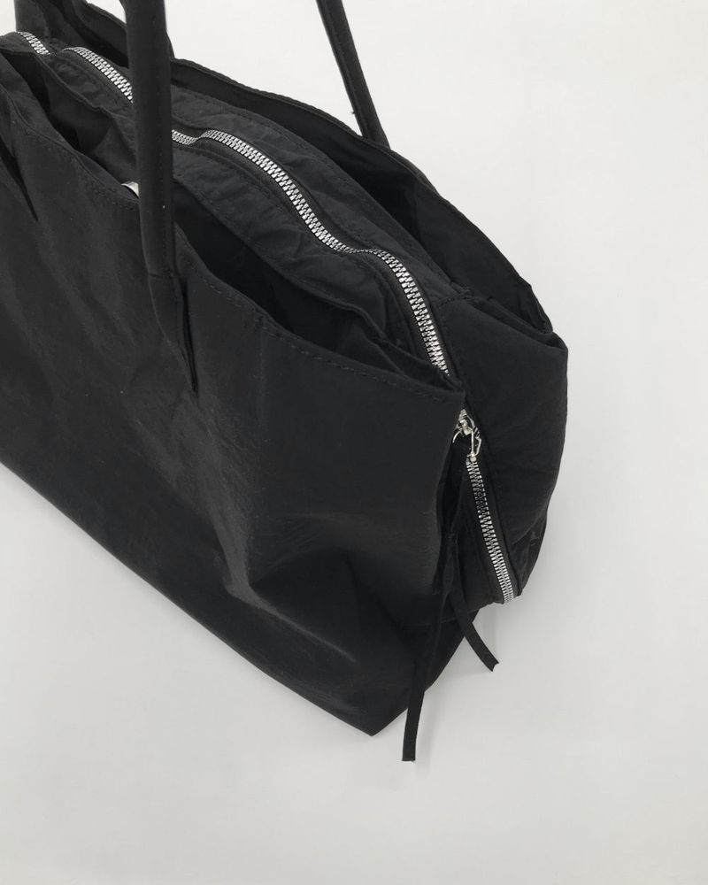 Nomad Carryall Shoulder Bag (1color)