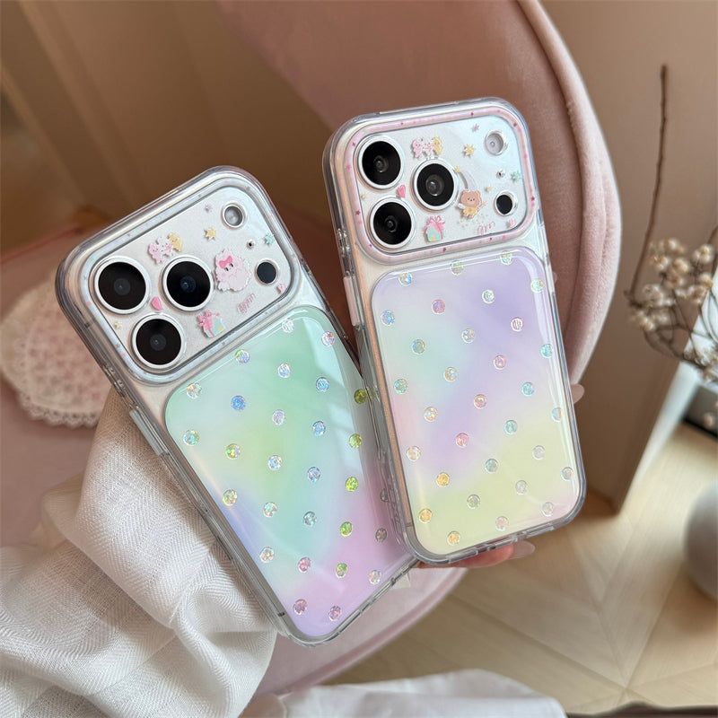 Maison De Theca（メゾン デ テカ）の「[1+1BOGO]カラフル ポルカドット ゴールド アクセント フルカバー iPhone ケース (iPhone 14–17 Series)（スマホグッズ/小物）」