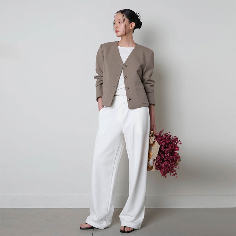 Loventina（ラヴェンティナ）の「Pebble Button Twill Jacket_Beige（Jackets/Outerwear）」