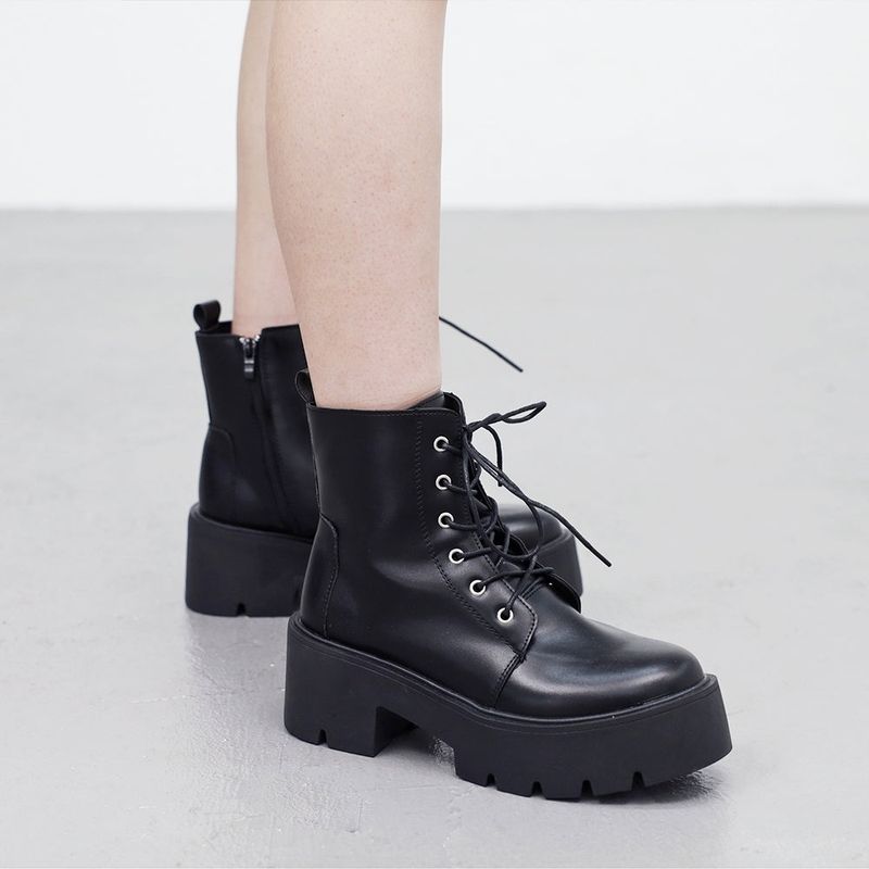 Jayden lace-up hoof walker