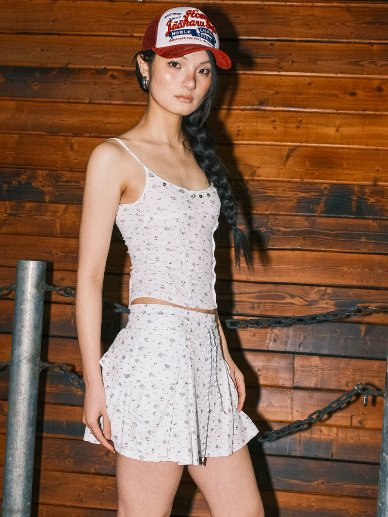 The "dazzle top" floral suspender