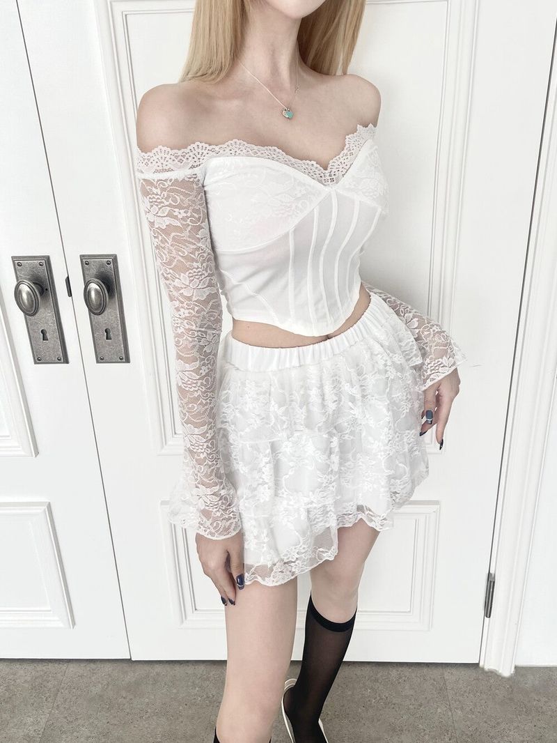 1240. Lake lace corset off bl