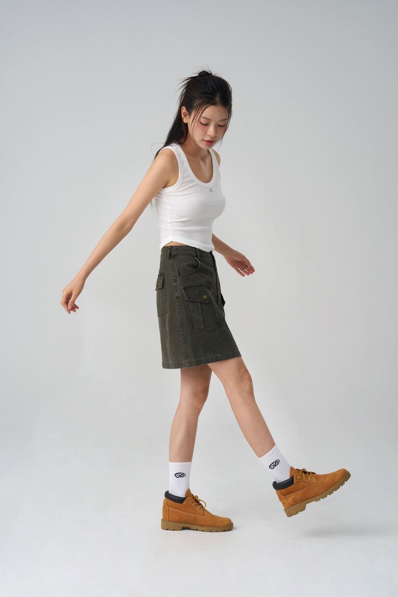 (W) over-pocket skirt