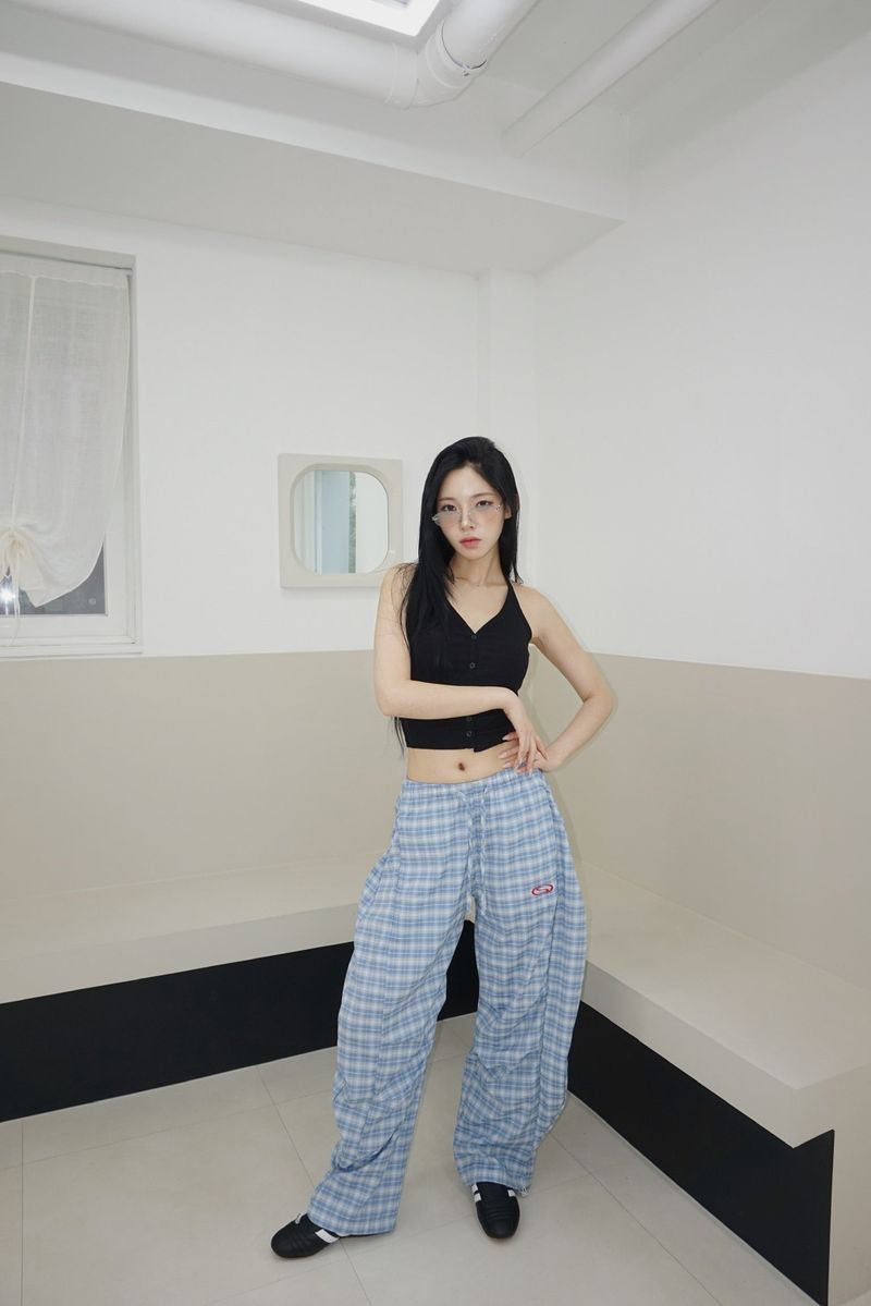 Blue checkered banding wide pants
