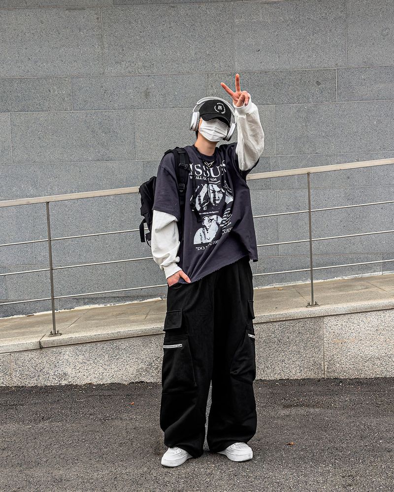 Issue Layered Color-Blocked Oversized Long Sleeve