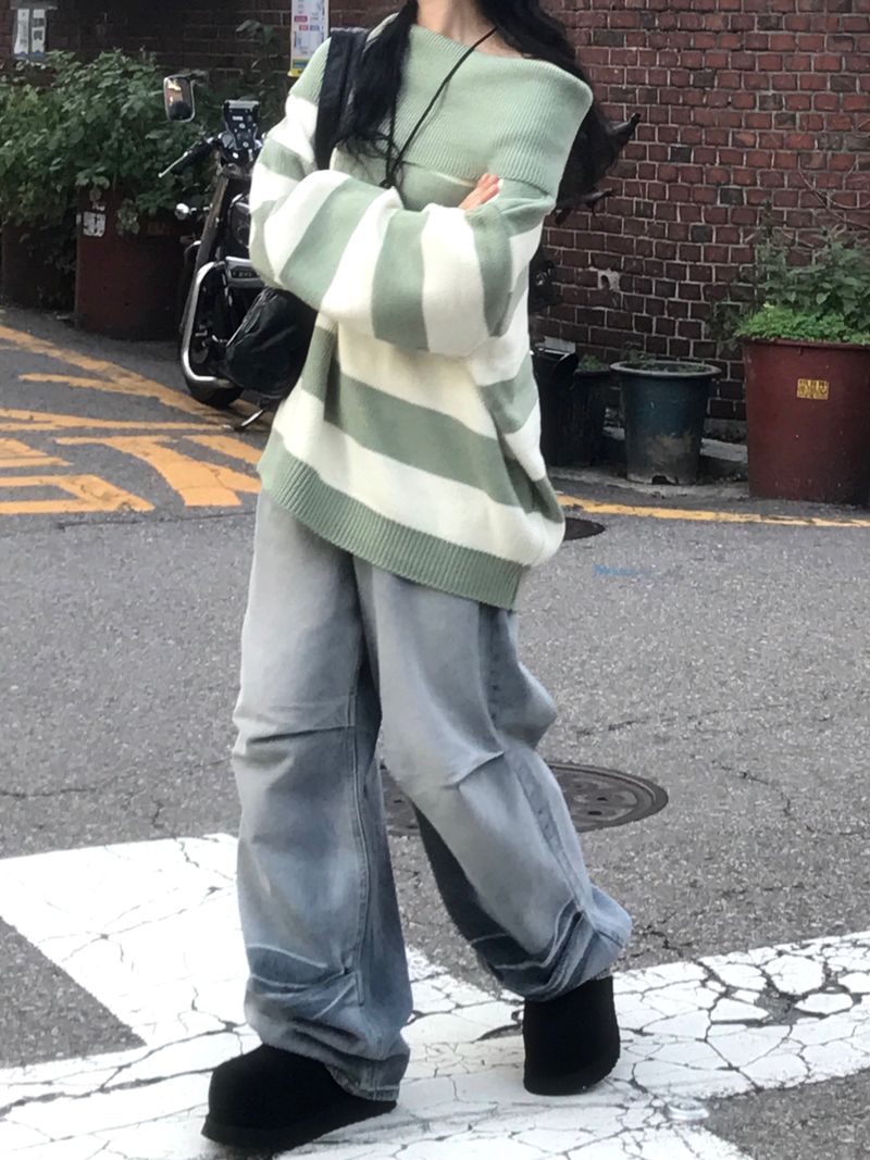 heenytsuki（ヒニツキ）の「crack light blue washing dart wide denim pants（Pants）」
