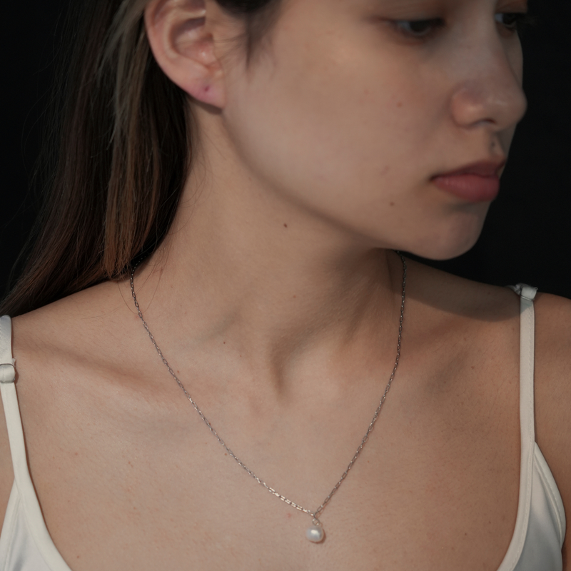 pearl Ritys necklace