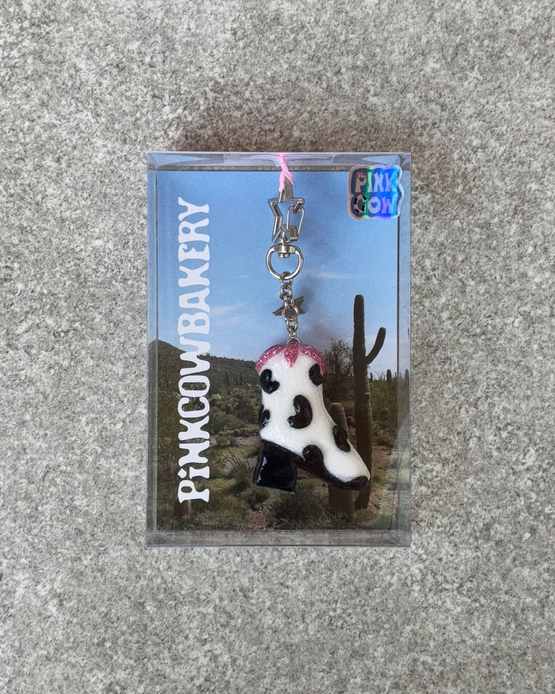 【MADE】 Cow Boots (keyring)