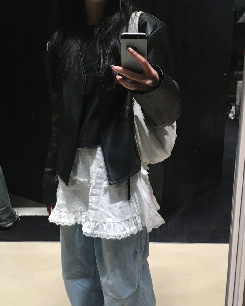 Ribbon frill mini skirt