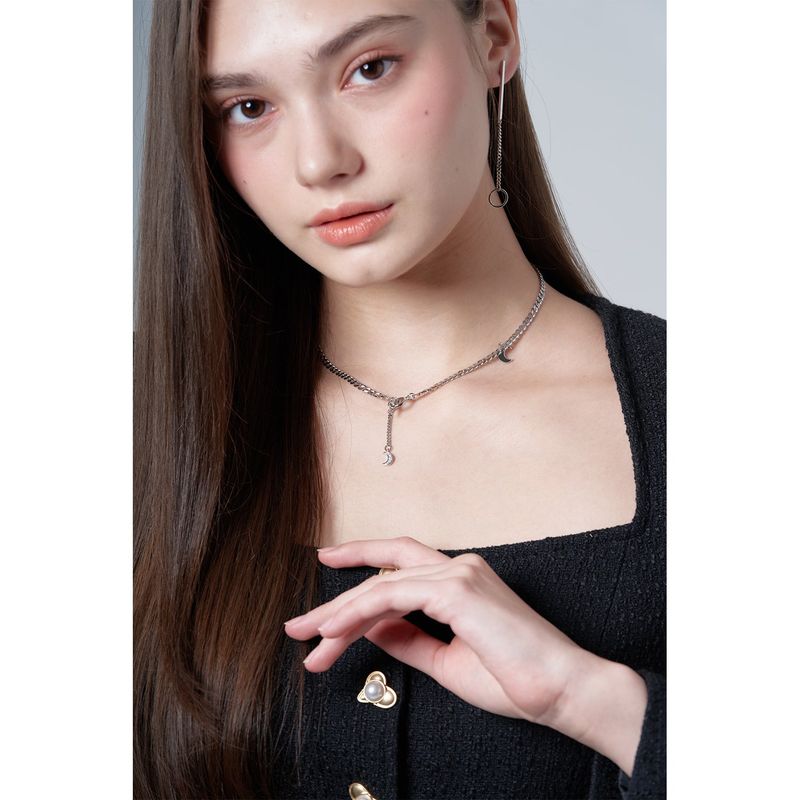ECLIPSE MOON NECKLACE