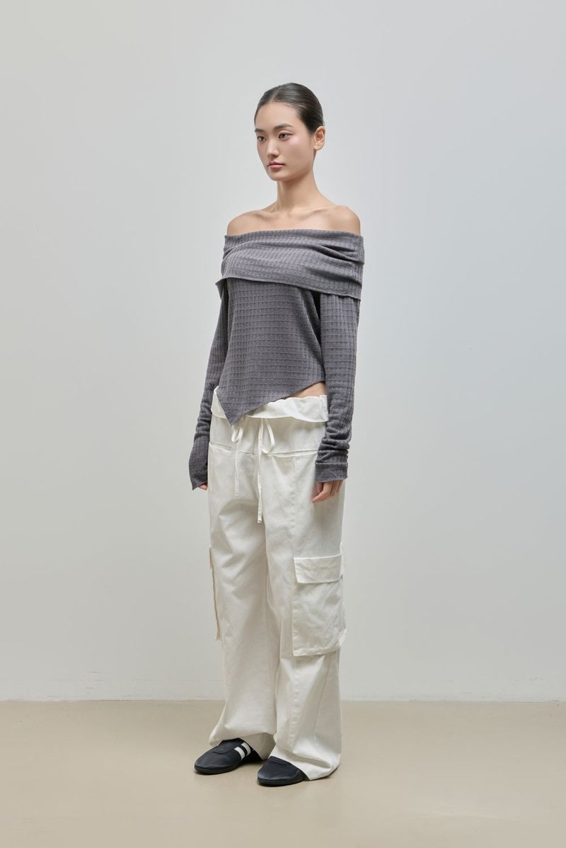 Cowl-neck Open Shoulder Tee_Charcoal