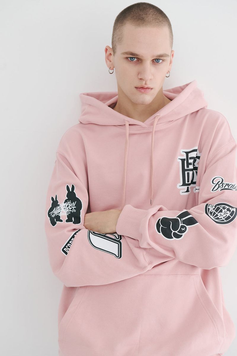 BSRABBIT(ビエスラビット)の「BSR2223FWPO013 BS MULTI LOGO HOODIE PINK(Tops)」
