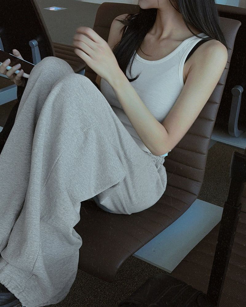Rati Sleeveless